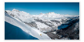 Wall art print Deep snow skiers in the mountains of Lech-Zürs am Arlberg - Lucas Tiefenthaler
